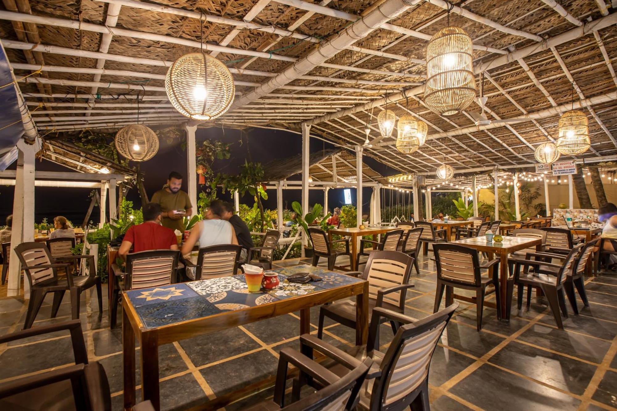Sunset Cafe Beach Stay 고카르나 외부 사진